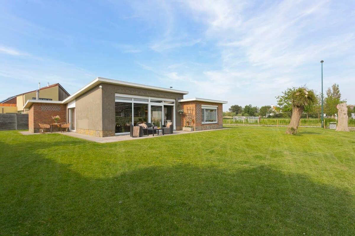 Huswell - Bungalow With Garden At 5 Minutes From The Beach Villa De Haan Luaran gambar